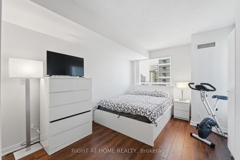 Photo 12 at 1612 - 38 Lee Centre Drive, Woburn, Toronto