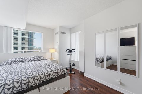 Photo 13 at 1612 - 38 Lee Centre Drive, Woburn, Toronto