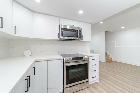 Photo 16 at 3 New Seabury Drive, Glen Shields, Vaughan