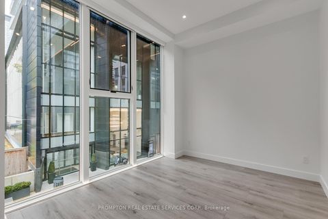 Photo 17 at 11 Gloucester Street, Yonge Corridor, Toronto