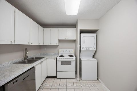 Photo 4 at 804 - 10 Tangreen Court, Newtonbrook West, Toronto