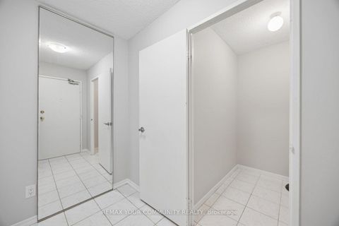 Photo 8 at 804 - 10 Tangreen Court, Newtonbrook West, Toronto
