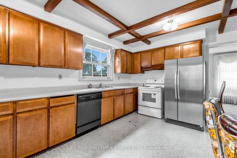 Photo 8 at 691 Conacher Drive, Newtonbrook East, Toronto