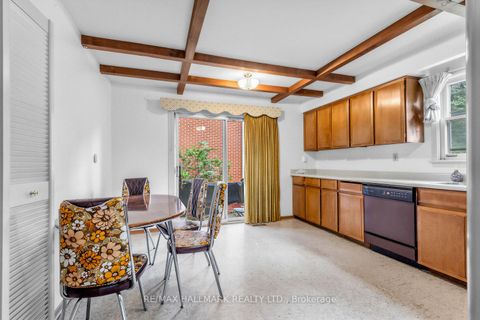 Photo 11 at 691 Conacher Drive, Newtonbrook East, Toronto