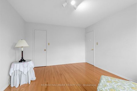 Photo 19 at 691 Conacher Drive, Newtonbrook East, Toronto