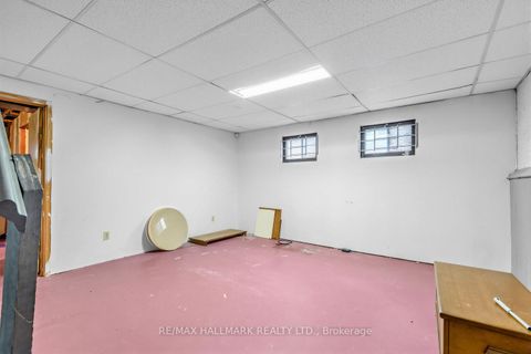 Photo 25 at 691 Conacher Drive, Newtonbrook East, Toronto