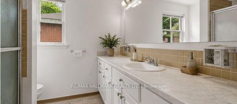 Photo 31 at 691 Conacher Drive, Newtonbrook East, Toronto