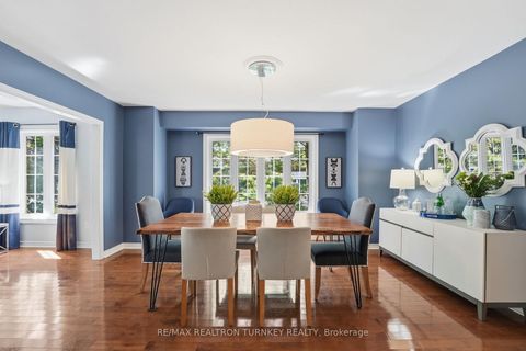 Photo 4 at 818 Exceller Circle, Wyndham, Newmarket