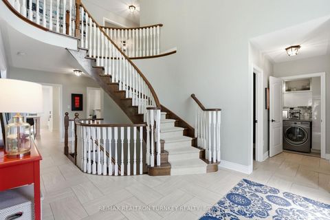 Photo 8 at 818 Exceller Circle, Wyndham, Newmarket