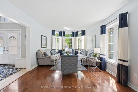 Photo 10 at 818 Exceller Circle, Wyndham, Newmarket