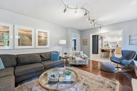 Photo 11 at 818 Exceller Circle, Wyndham, Newmarket