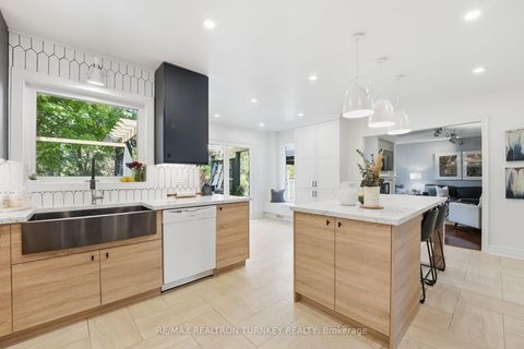 Photo 12 at 818 Exceller Circle, Wyndham, Newmarket