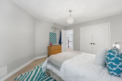 Photo 24 at 818 Exceller Circle, Wyndham, Newmarket