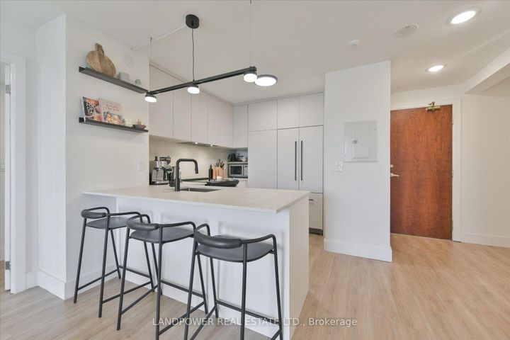 Photo 1 at 503 - 18 Kenaston Gardens, Bayview Village, Toronto