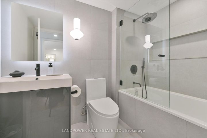 Photo 2 at 503 - 18 Kenaston Gardens, Bayview Village, Toronto