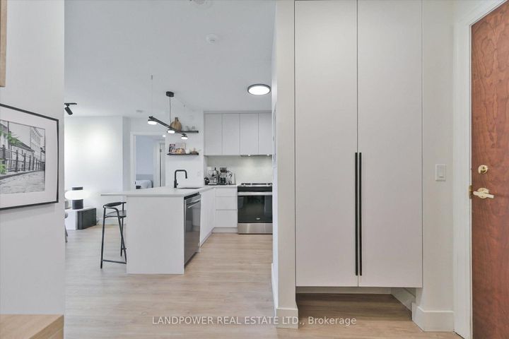 Photo 11 at 503 - 18 Kenaston Gardens, Bayview Village, Toronto