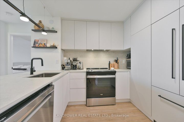Photo 12 at 503 - 18 Kenaston Gardens, Bayview Village, Toronto