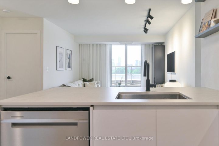 Photo 16 at 503 - 18 Kenaston Gardens, Bayview Village, Toronto