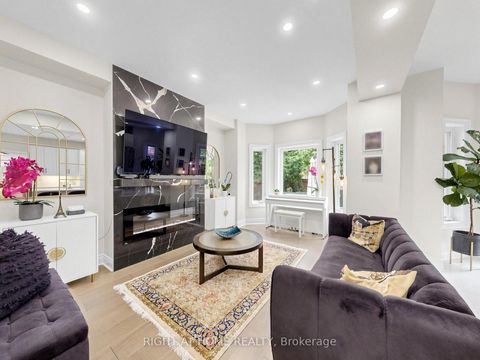 Photo 10 at 161 Austin paul Drive N, Summerhill Estates, Newmarket