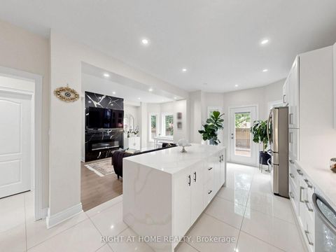 Photo 14 at 161 Austin paul Drive N, Summerhill Estates, Newmarket