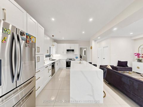 Photo 15 at 161 Austin paul Drive N, Summerhill Estates, Newmarket