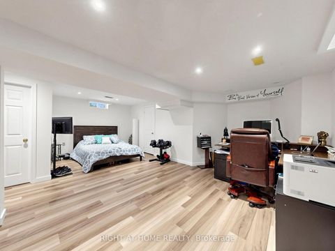 Photo 29 at 161 Austin paul Drive N, Summerhill Estates, Newmarket