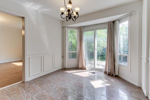 Photo 16 at 19 Crystal Drive N, Mill Pond, Richmond Hill