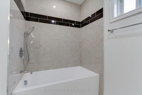 Photo 40 at 19 Crystal Drive N, Mill Pond, Richmond Hill