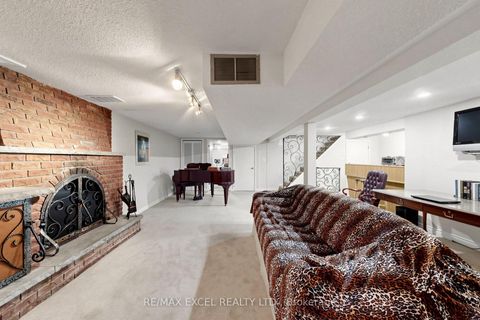 Photo 31 at 62 Ardgowan Crescent, Agincourt North, Toronto