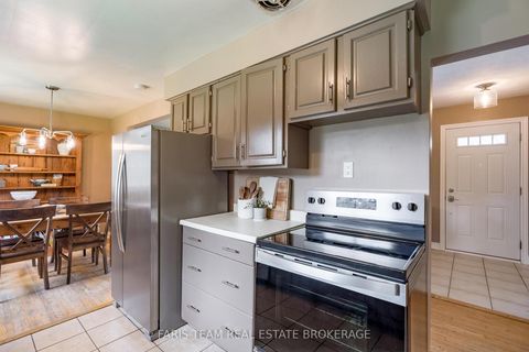 Photo 5 at 89 Steel Street, Codrington, Barrie