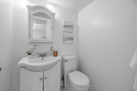 Photo 13 at 401 - 15 Vicora Linkway, Flemingdon Park, Toronto