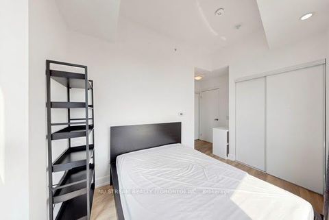 Photo 19 at 405 - 128 Fairview Mall Drive, Don Valley Village, Toronto