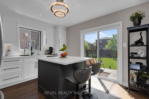 Photo 13 at 69 Stephanie Lane, Painswick South, Barrie