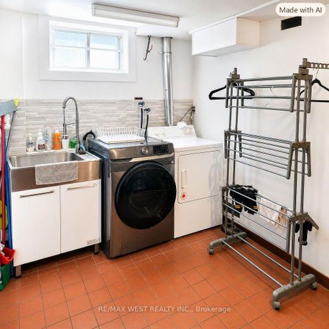 Photo 4 at 65 Ridge Point Crescent, Amesbury, Toronto