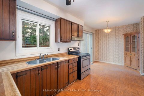 Photo 12 at 93 - 100 Burrows Hall Boulevard, Malvern, Toronto