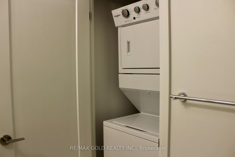 Photo 13 at 218 - 3220 Sheppard Avenue E, Sullivan, Toronto
