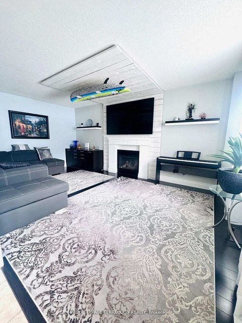 Photo 8 at 25 Jagges Drive, Edgehill Drive, Barrie