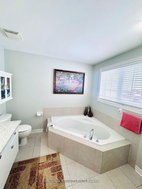 Photo 18 at 25 Jagges Drive, Edgehill Drive, Barrie