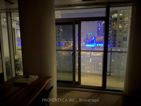 Photo 10 at 2308 - 14 York Street, Waterfront Communities C1, Toronto