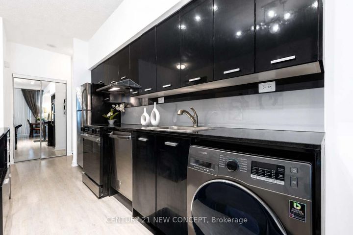 Photo 13 at 3109 - 29 Singer Court, Bayview Village, Toronto