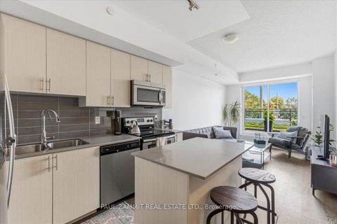 Photo 3 at 203 - 7890 Bathurst Street, Beverley Glen, Vaughan