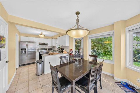 Photo 14 at 844 Hollander Road, College Manor, Newmarket