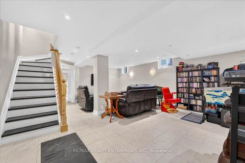 Photo 32 at 844 Hollander Road, College Manor, Newmarket