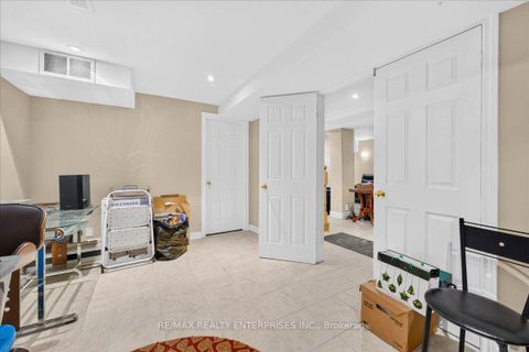 Photo 35 at 844 Hollander Road, College Manor, Newmarket