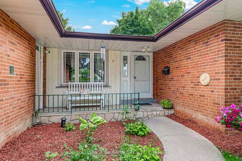 Photo 1 at 9 Bunty Lane, Bayview Village, Toronto