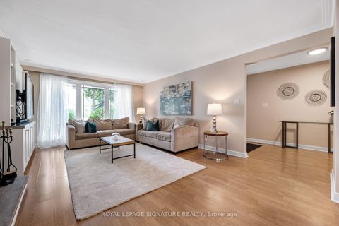 Photo 2 at 9 Bunty Lane, Bayview Village, Toronto
