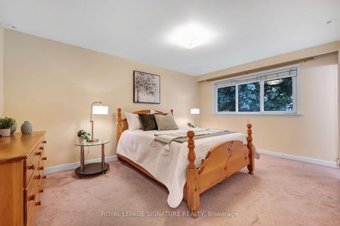 Photo 12 at 9 Bunty Lane, Bayview Village, Toronto