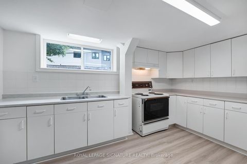 Photo 23 at 9 Bunty Lane, Bayview Village, Toronto