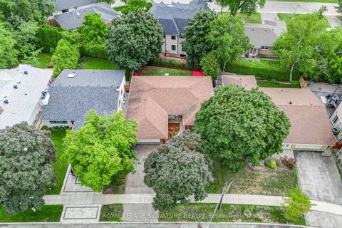 Photo 35 at 9 Bunty Lane, Bayview Village, Toronto