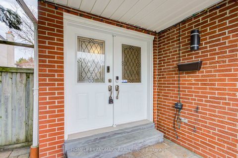 Photo 2 at 53 Chipwood Crescent, Pleasant View, Toronto